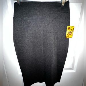 NWT Hybrid and Company Stretchy Black Skirt. Size Large.